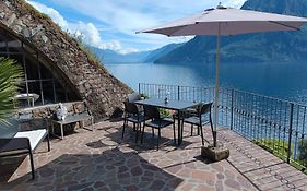 Studio Zu - Lakeside Apartment